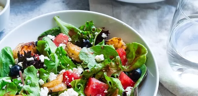 People with diabetes should include diet vegetables